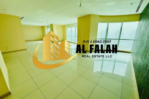 Apartament në Al Khan, Sharjah, Emiratet e Bashkuara Arabe 4 dhoma gjumi, 334 m2. № 656035 - Foto 2