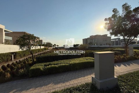 Land in Dubai Hills Estate, Dubai, UAE 1247 sq.m. № 663543 - photo 10
