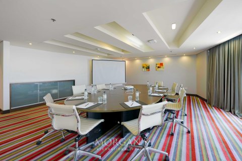 Office in Business Bay, Dubai, UAE 72.7 sq.m. № 597517 - photo 13
