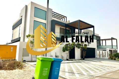 زمین در Tilal City، Sharjah ، امارات متحده عربی 347 متر مربع.  شماره 650803