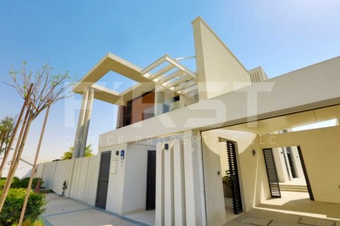 Vila na Yas Island, Abu Dhabi, SAE 4 ložnice, 445 m² Č.: 407277