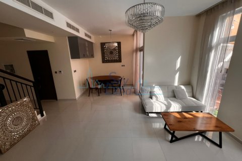 טאונהאוס להשכרה ב DAMAC Hills (Akoya by DAMAC), Dubai, איחוד האמירויות 4 חדרי שינה, 224 מ"ר, מספר 693809 - תמונה 2