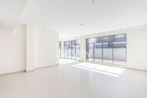 Villa til leje i Dubai South (Dubai World Central), Dubai, UAE 5 soveværelser, 376.44 kvm № 768223 - foto 2