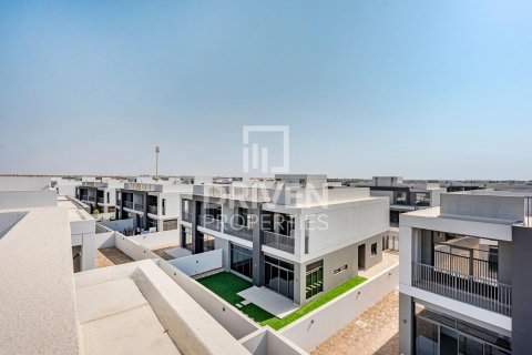 Vila u gradu Dubai South (Dubai World Central), Dubai, UAE 5 spavaće sobe, 376.44 m2 Br. 768223