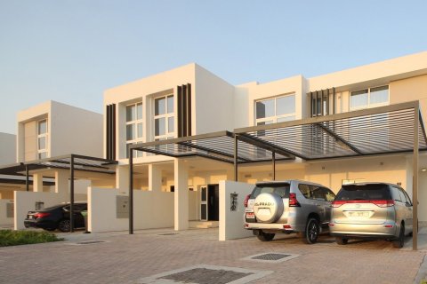 Villa in DAMAC Hills (Akoya by DAMAC), Dubai, UAE 4 bedrooms, 389 sq.m. № 704578 - photo 3