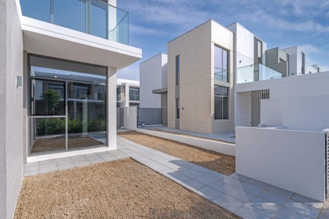 Stadthaus zur Miete in Arabian Ranches 3, Dubai, VAE 4 Schlafzimmer, 252 m2 Nr. 715666 - Foto 2