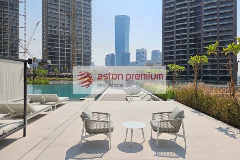 Apartmen di Business Bay, Dubai, UAE 1 bilik, 38 meter persegi № 757891 - foto 11