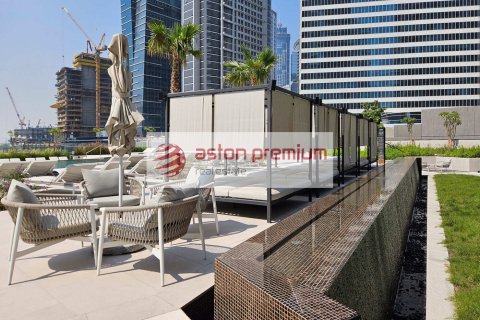 Apartmen di Business Bay, Dubai, UAE 1 bilik, 38 meter persegi № 757891 - foto 18