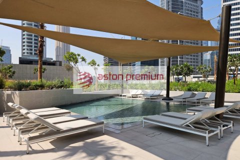 Apartmen di Business Bay, Dubai, UAE 1 bilik, 38 meter persegi № 757891 - foto 13