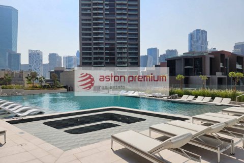 Apartmen di Business Bay, Dubai, UAE 1 bilik, 38 meter persegi № 757891 - foto 10