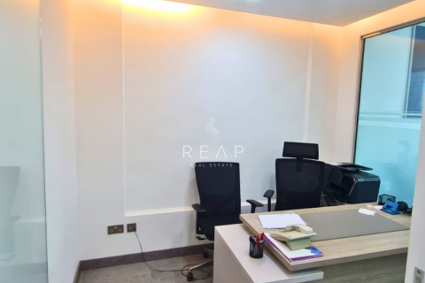 Office til salg i Business Bay, Dubai, UAE 75.7 kvm № 499596 - foto 2