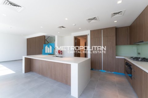 Üürile anda ridamaja on the Yas Island, Abu Dhabi, AÜE: 3 magamistoaga, 292 m² Nr 691774 - pilt 6
