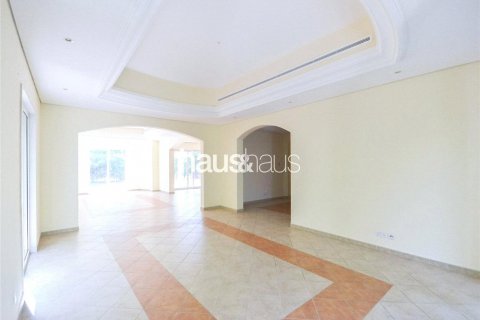 Villa til salg i Dubai Investment Park, Dubai, UAE 5 soveværelser, 577 kvm № 625171 - foto 9