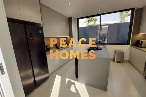 Townhouse in Tilal City, Sharjah, UAE 3 bedrooms, 218 sq.m. № 404049 - photo 9