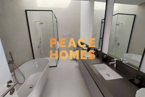 Townhouse in Tilal City, Sharjah, UAE 3 bedrooms, 218 sq.m. № 404049 - photo 5
