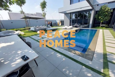Townhouse in Tilal City, Sharjah, UAE 3 bedrooms, 218 sq.m. № 404049 - photo 2
