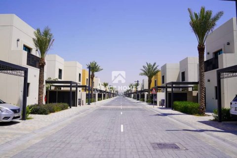 Müüa villa asukohaga Al Rahmaniya, Sharjah, AÜE: 3 magamistoaga, 212 m² Nr 396093 - pilt 18
