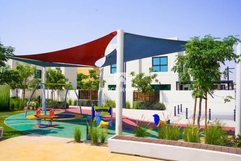 Müüa villa asukohaga Al Rahmaniya, Sharjah, AÜE: 3 magamistoaga, 212 m² Nr 396093 - pilt 13
