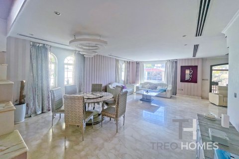 Vila v Jumeirah Park, Dubai, SAE 4 ložnice, 402.73 m² Č.: 733455 - fotografie 6