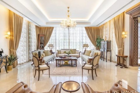 Villa zur Miete in Emirates Hills, Dubai, VAE 8 Schlafzimmer, 3251.61 m2 Nr. 413958 - Foto 12