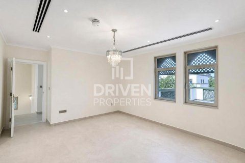 Villa sa Jumeirah Park, Dubai, UAE 4 silid-tulugan, 781.59 sq.m. № 765625 - larawan 8