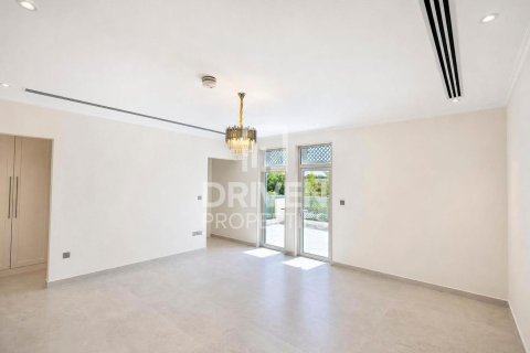 Villa sa Jumeirah Park, Dubai, UAE 4 silid-tulugan, 781.59 sq.m. № 765625 - larawan 13