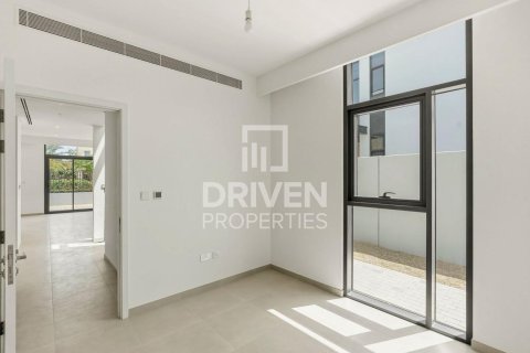 Kaupunkipientalo Mudon, Dubai, Arabiemiraatit 4 makuuhuonetta, 259.48 m2 № 768469 - kuva 14