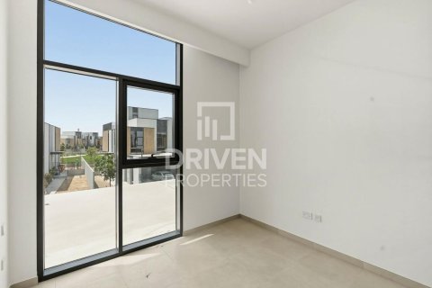 Kaupunkipientalo Mudon, Dubai, Arabiemiraatit 4 makuuhuonetta, 259.48 m2 № 768469 - kuva 11