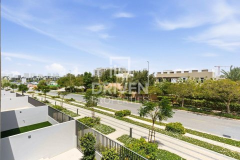 Adosado en Mudon, Dubai, EAU 4 dormitorios, 259.48 m² № 768469