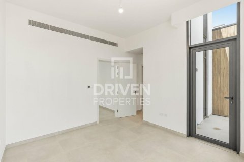 Kaupunkipientalo Mudon, Dubai, Arabiemiraatit 4 makuuhuonetta, 259.48 m2 № 768469 - kuva 15