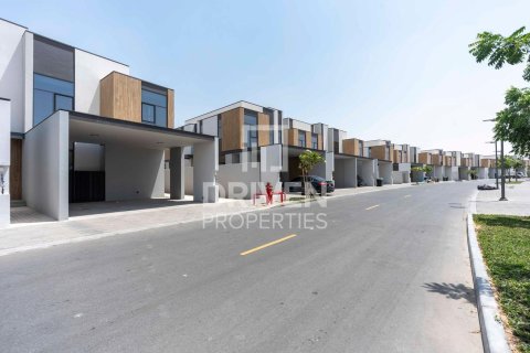 Kaupunkipientalo Mudon, Dubai, Arabiemiraatit 4 makuuhuonetta, 259.48 m2 № 768469 - kuva 3