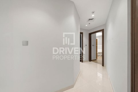 Business Bay, Dubai, UAE의 임대용 아파트 침실 2개, 122.54제곱미터 번호 768467 - 사진 17