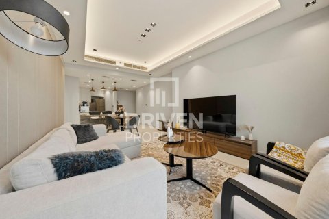 Business Bay, Dubai, UAE의 임대용 아파트 침실 2개, 122.54제곱미터 번호 768467 - 사진 2