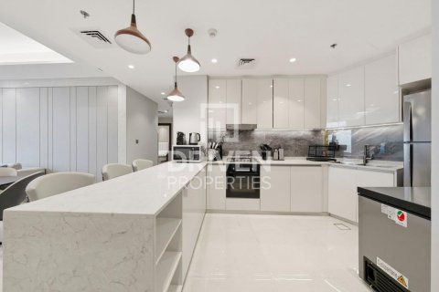 Business Bay, Dubai, UAE의 임대용 아파트 침실 2개, 122.54제곱미터 번호 768467 - 사진 15