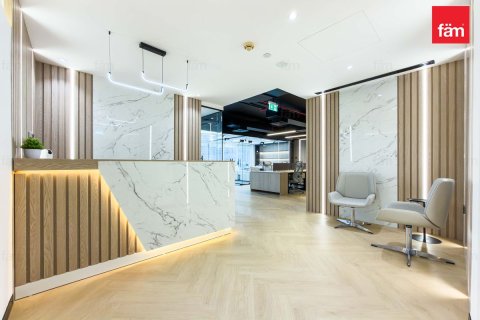 Oficina en Dubai, EAU 102 m² № 740503