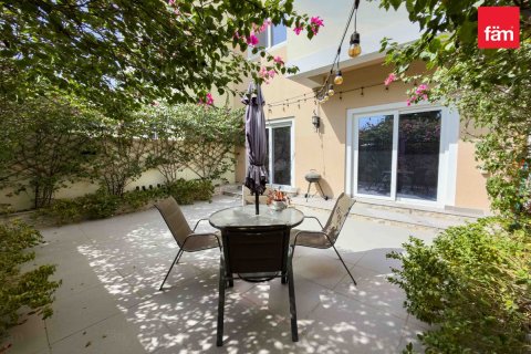 Rumah bandar di Dubai, UAE 3 bilik tidur, 160.6 meter persegi № 740539 - foto 4