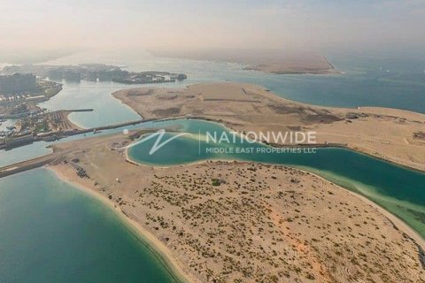 Villa in Abu Dhabi, VAE: 6 Schlafzimmer, 929 m2 Nr. 613742
