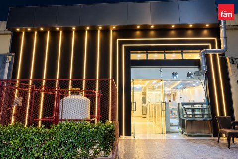 Sklad v Al Quoz, Dubai, SAE 456.6 m2 č. 763845 - Fotografia 8