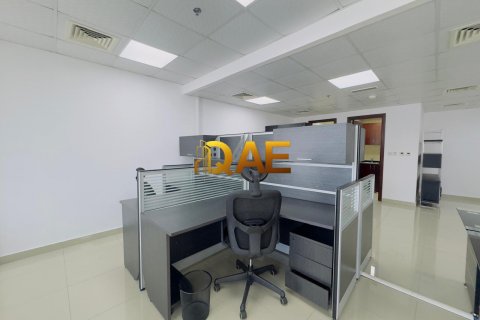 Zyrë në Jumeirah Lake Towers, Dubai, Emiratet e Bashkuara Arabe 107 m2. № 551121 - Foto 5