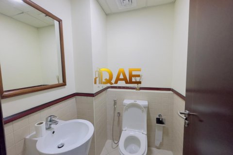 Zyrë në Jumeirah Lake Towers, Dubai, Emiratet e Bashkuara Arabe 107 m2. № 551121 - Foto 17