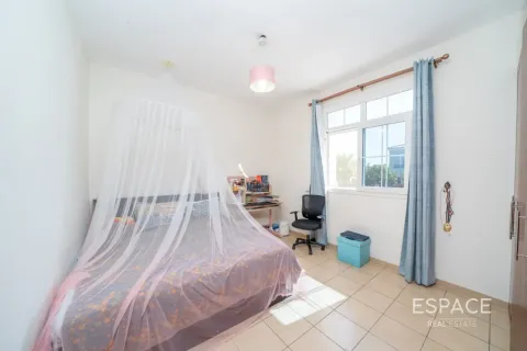 Vila di The Lakes, Dubai, UAE 3 bilik tidur, 259 meter persegi № 737841 - foto 9