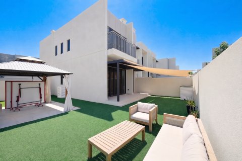 Townhouse di Dubai, UEA 3 kamar tidur, 152 m2 nomor 760953 - foto 2