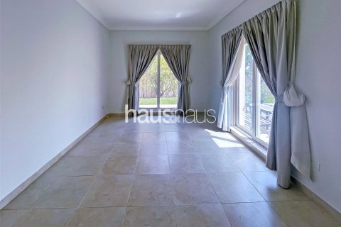 Vilă de închiriat în Dubai Sports City, Dubai, EAU 4 dormitoare, 665 mp. №626912 - poză 8