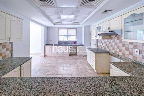 Vilă de închiriat în Dubai Sports City, Dubai, EAU 4 dormitoare, 665 mp. №626912 - poză 5