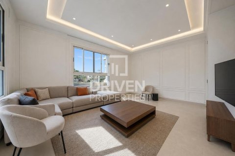 Müüa villa asukohaga Falcon City of Wonders, Dubai, AÜE: 5 magamistoaga, 1064.85 m² Nr 761722 - pilt 2