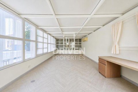 Müüa villa asukohaga Falcon City of Wonders, Dubai, AÜE: 5 magamistoaga, 1064.85 m² Nr 761722 - pilt 16