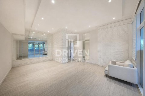 Müüa villa asukohaga Falcon City of Wonders, Dubai, AÜE: 5 magamistoaga, 1064.85 m² Nr 761722 - pilt 13