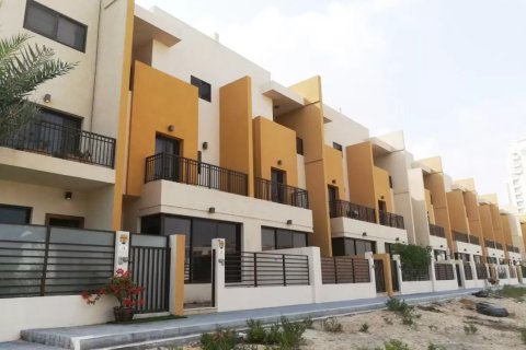 טאונהאוס למכירה ב Jumeirah Village Circle, Dubai, איחוד האמירויות  4 חדרי שינה, 278 מ"ר, מספר 689777 - תמונה 4