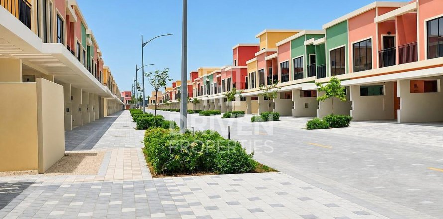 阿联酋 Dubai Damac Lagoons 联排别墅  5 卧, 219.62 平方米 , 编号 762316