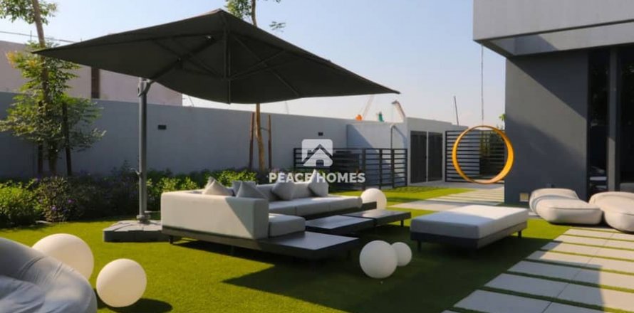 Villa i Tilal City, Sharjah, UAE 4 sovrum, 470 kvm Nr. 395749